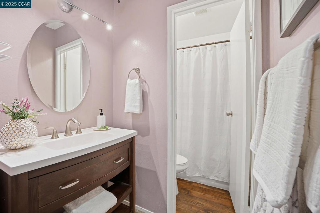 DEL RIO COURT - Residential