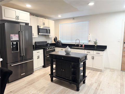 16539 Miller Fontana CA 92336