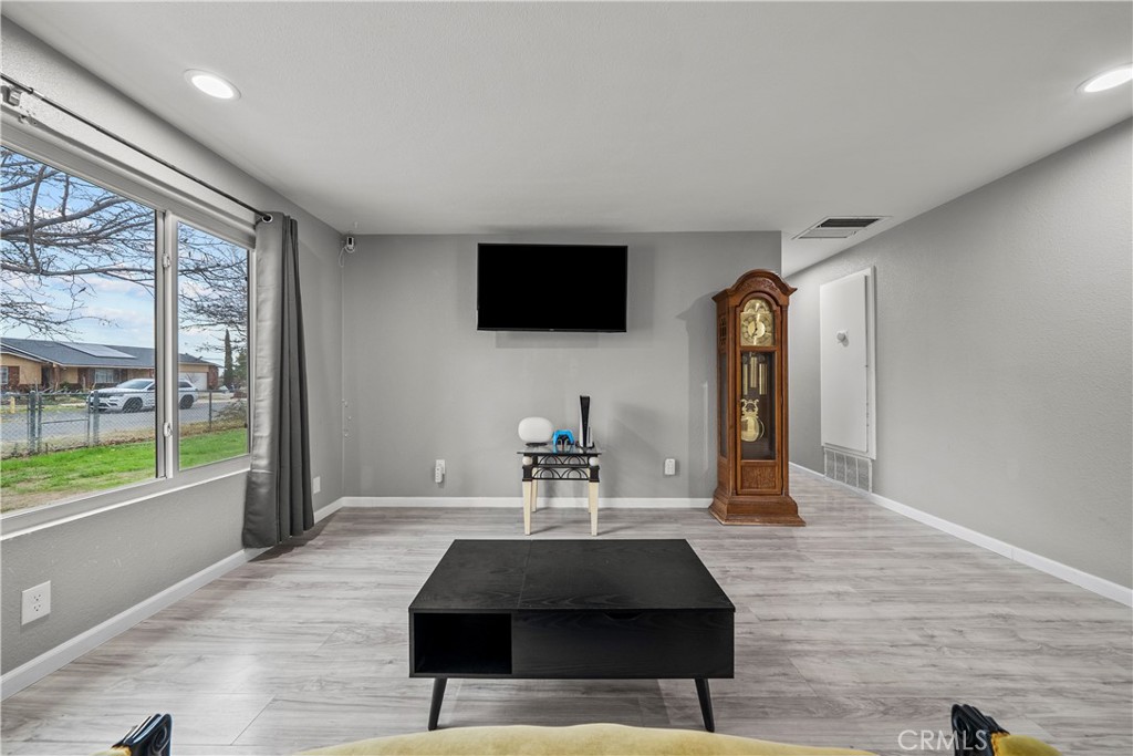 40258 168th Street E