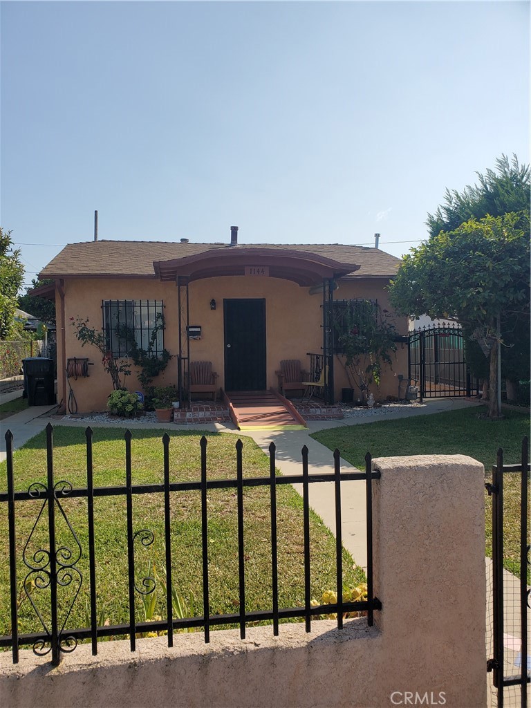 1144 E 65th