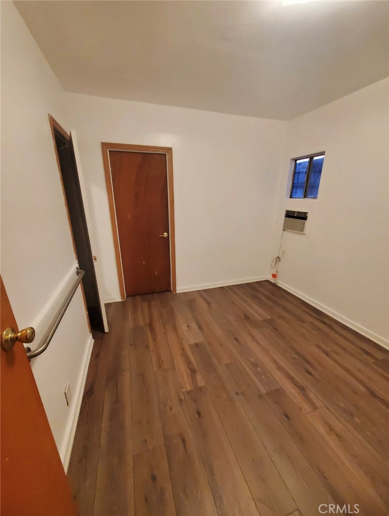 1144 E 65th