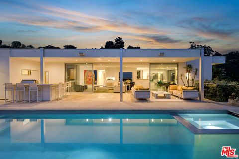 1476 Carla Beverly Hills CA 90210