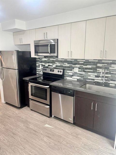 7224 Hillside Avenue 11 Hollywood CA 90046