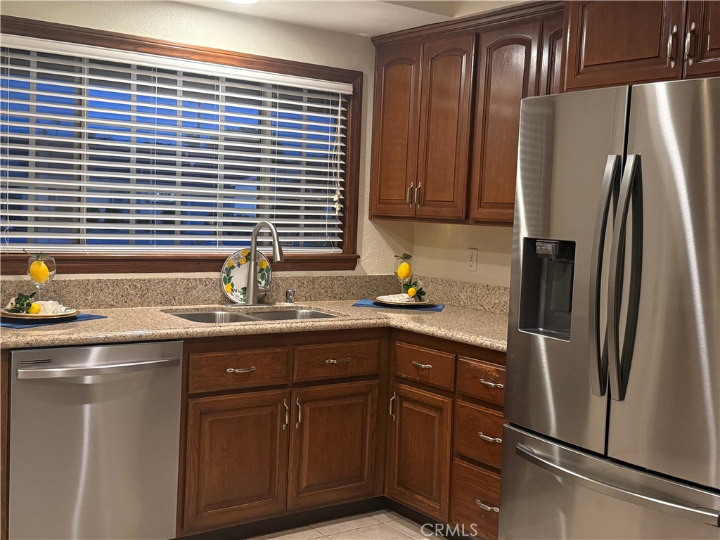 Properties 2 941 Finegrove Avenue