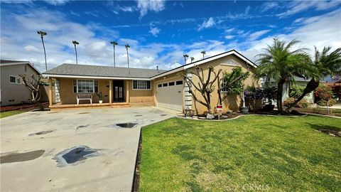 Photo of 941 Finegrove Avenue, Hacienda Heights, CA 91745 (MLS # CV26072828)