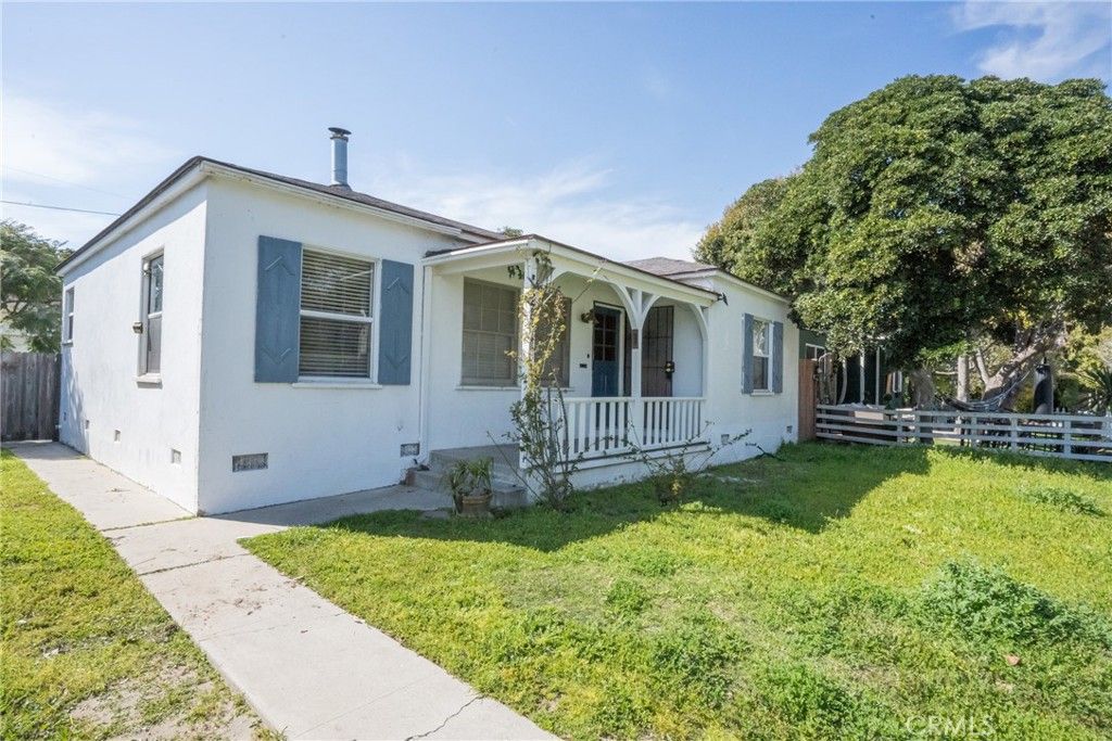 Photo of 2811 Dell Avenue, Venice, CA 90291 (MLS # WS26047374)