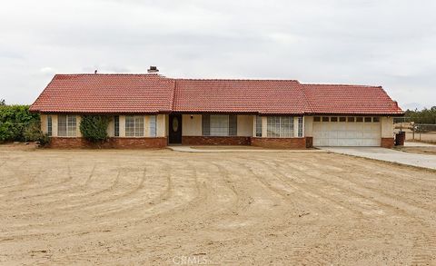 9229 Verbena Road Oak Hills CA 92344