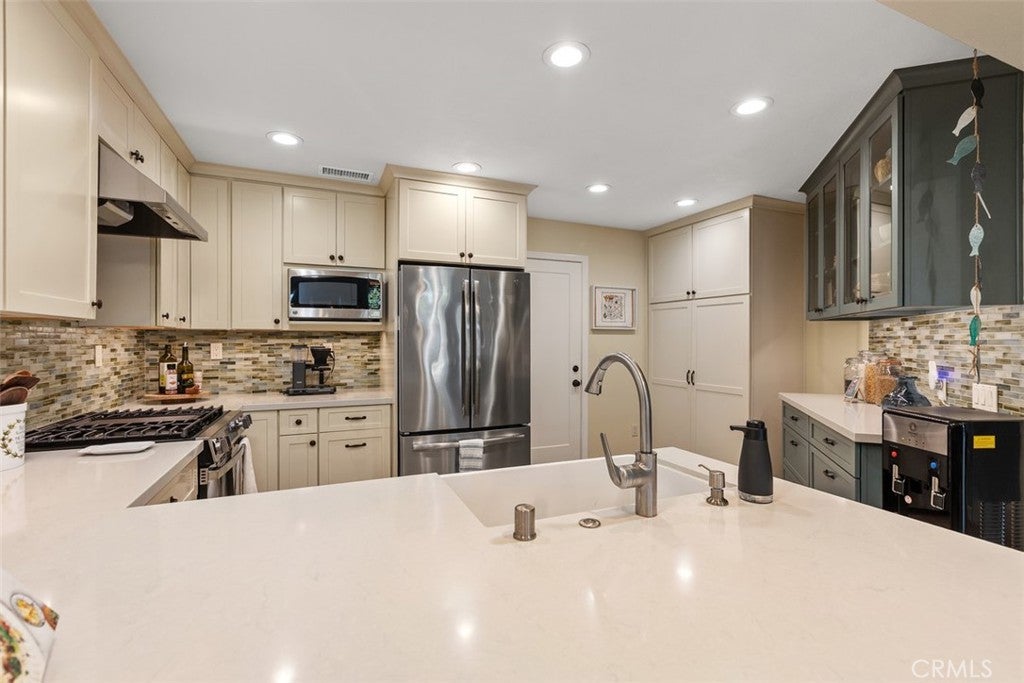 18261 Sanmian Court, Fountain Valley CA 92708 - Photo 11
