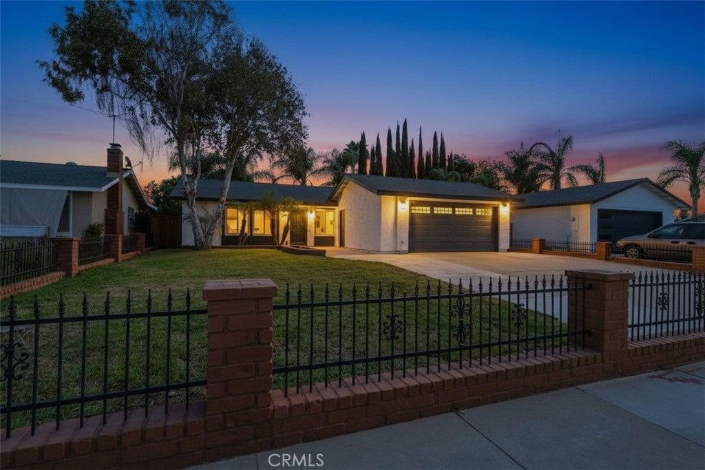 2863 S Cypress Point