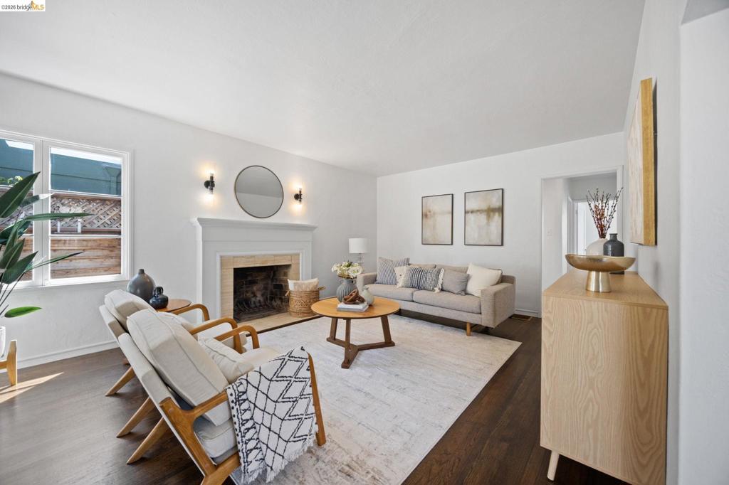 229 Ramona Ave