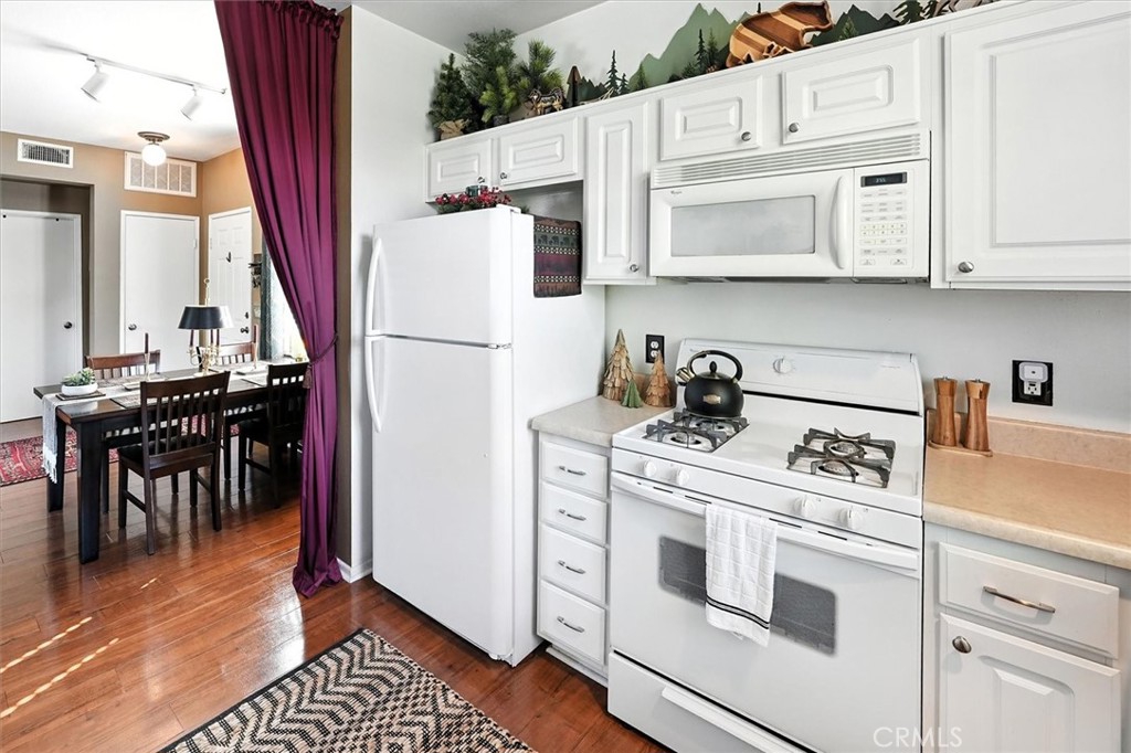 Bordeaux (BORDX) - Residential