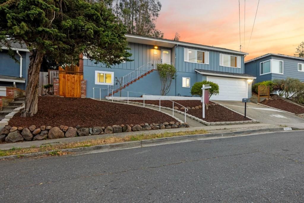 listing image 130729737108915633723