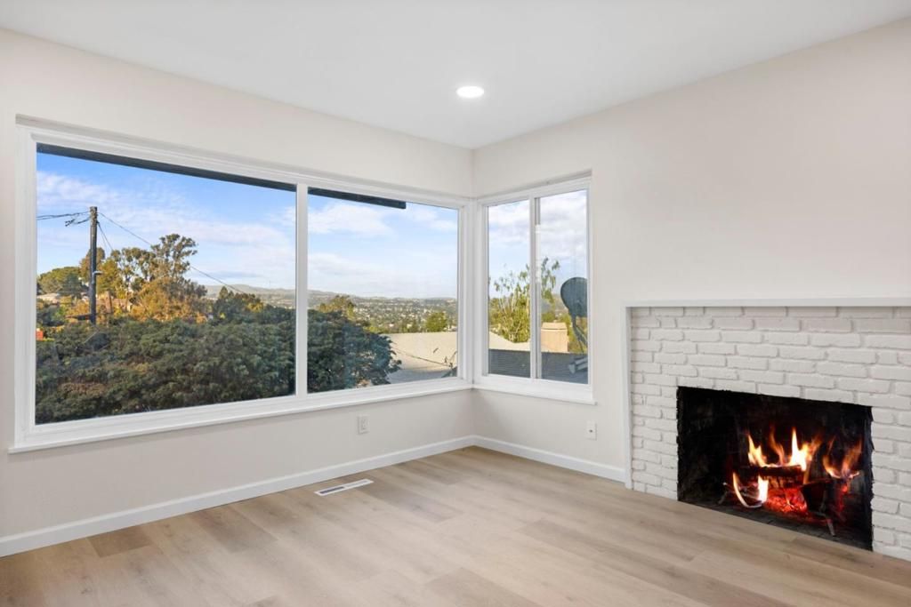 listing image 130723129288708603102