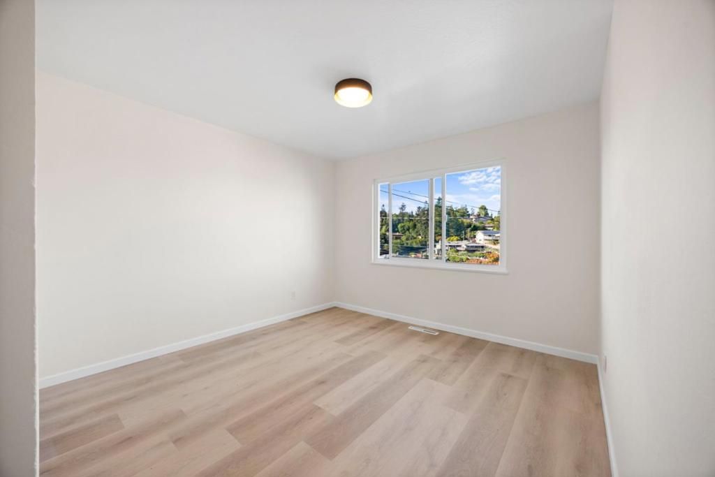 listing image 130720345360031602169