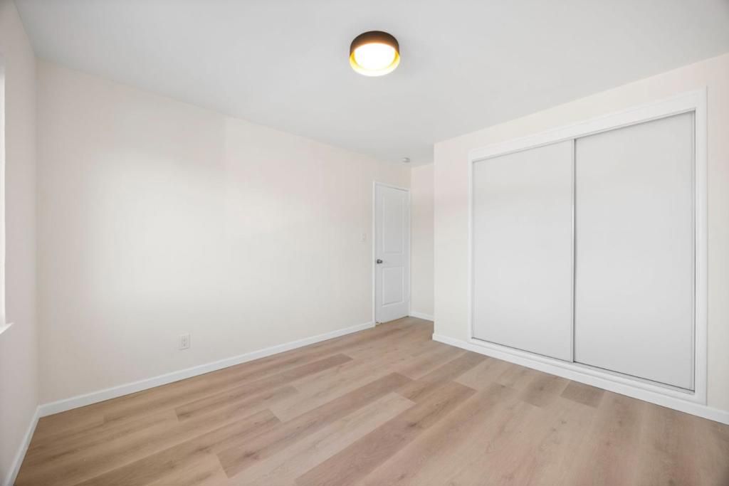 listing image 130727043969220354898