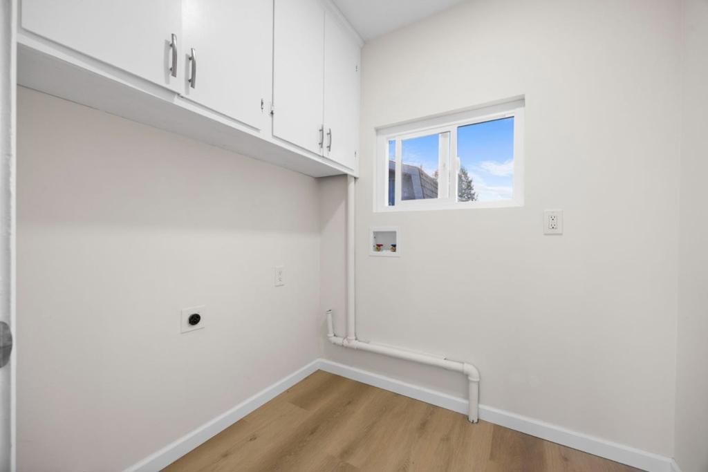listing image 130724924851057319720