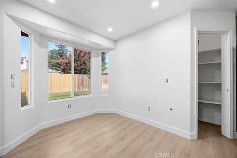 Tiny photo for 5009 Shaman Court, Bakersfield, CA 93312 (MLS # SR26157763)