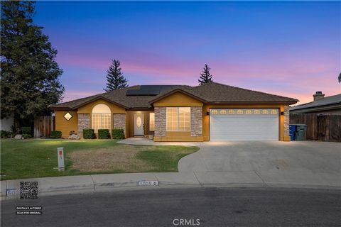 Photo of 5009 Shaman Court, Bakersfield, CA 93312 (MLS # SR26157763)