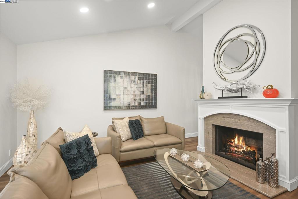 CROW CANYON C.C. - Residential