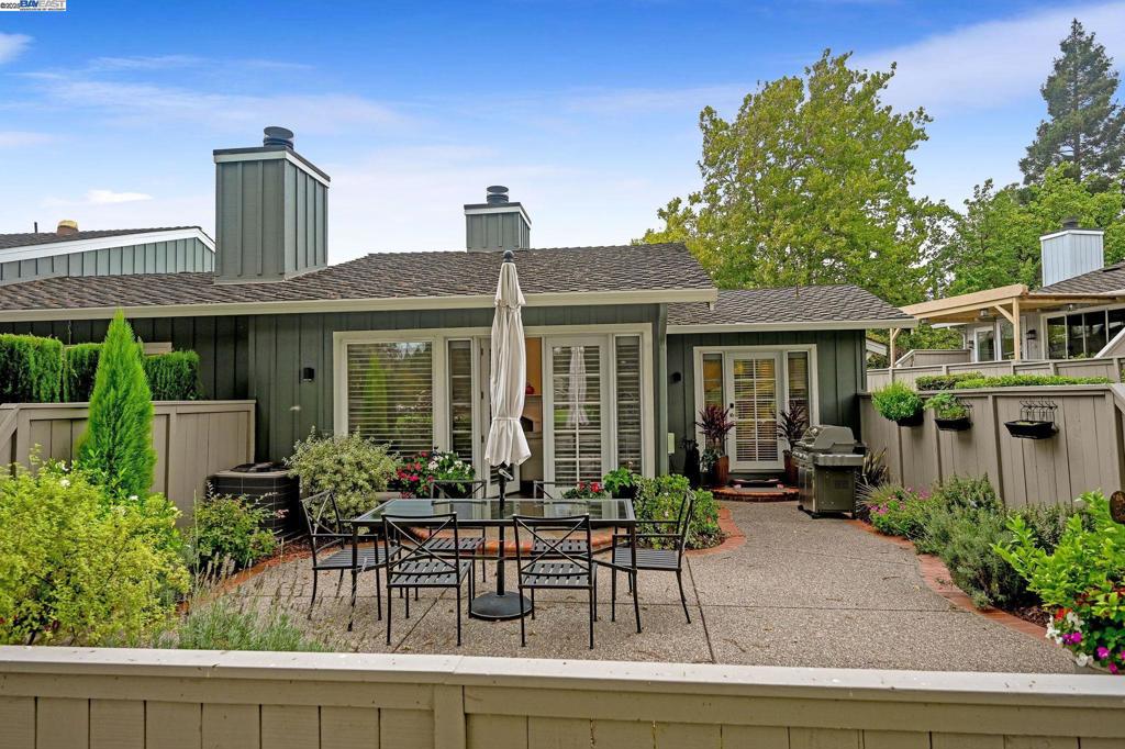 CROW CANYON C.C. - Residential