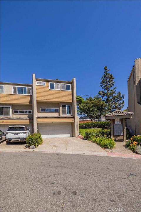 Photo of 18706 Racquet Lane, Huntington Beach, CA 92648 (MLS # OC25120627)