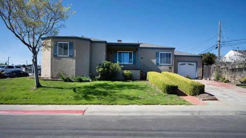 Photo of 601 Linden Avenue, San Bruno, CA 94066 (MLS # ML82038576)