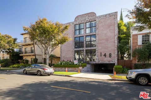 Photo of 148 S Reeves Drive #8, Beverly Hills, CA 90212 (MLS # 26865937)