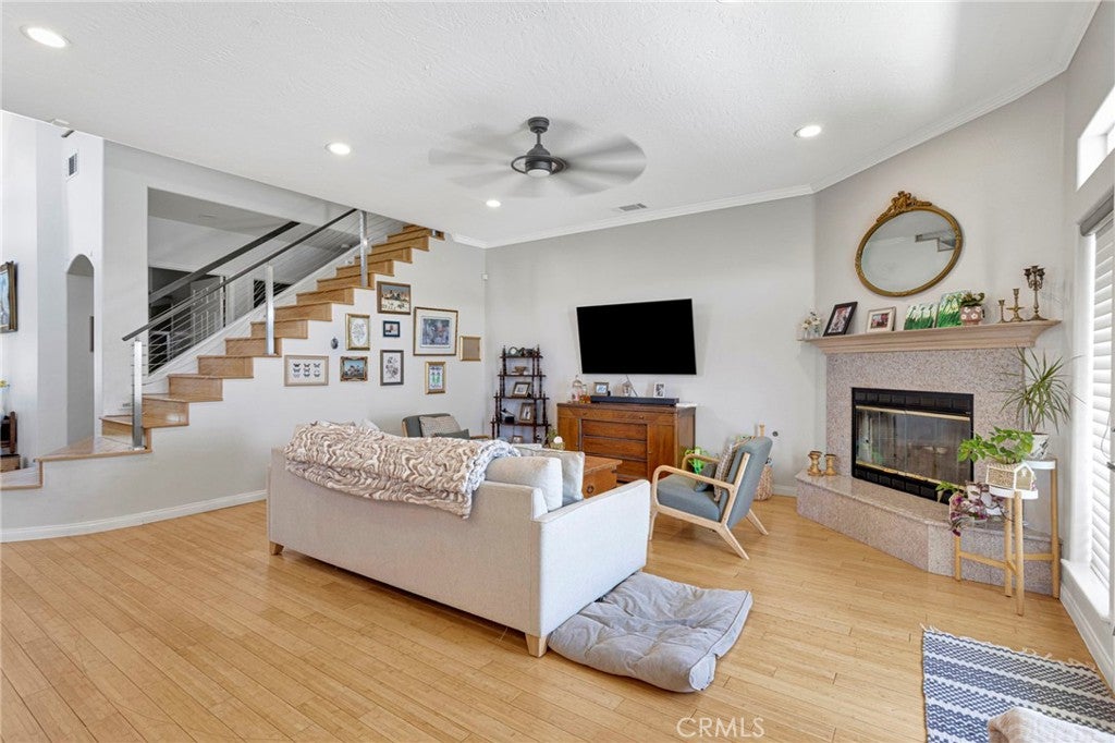 18065 Lakeview