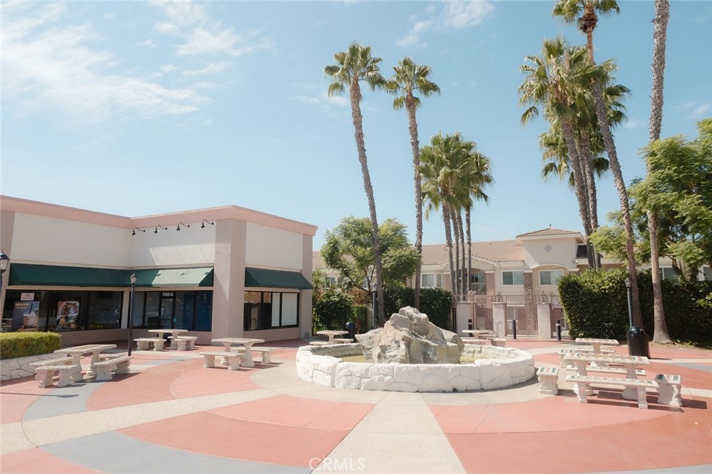 17888 Alburtis Ave. #A207