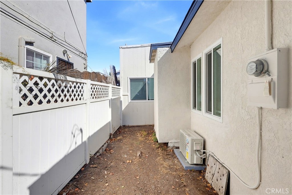 1326 S Cabrillo