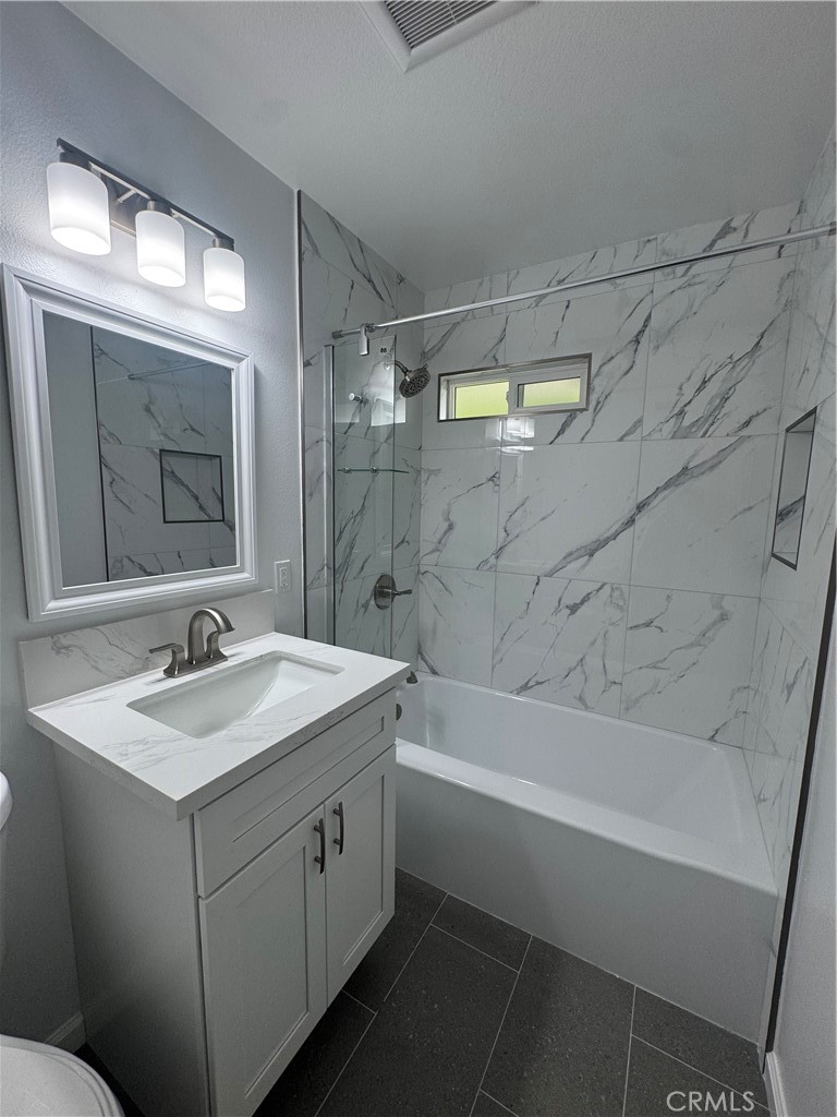 1602 W Mells