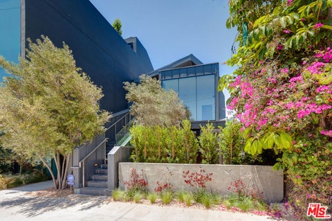 Photo of 209 Hollister Avenue, Santa Monica, CA 90405 (MLS # 26990855)