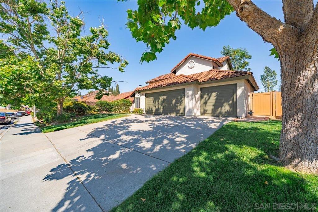 1726 Las Palmas Ln