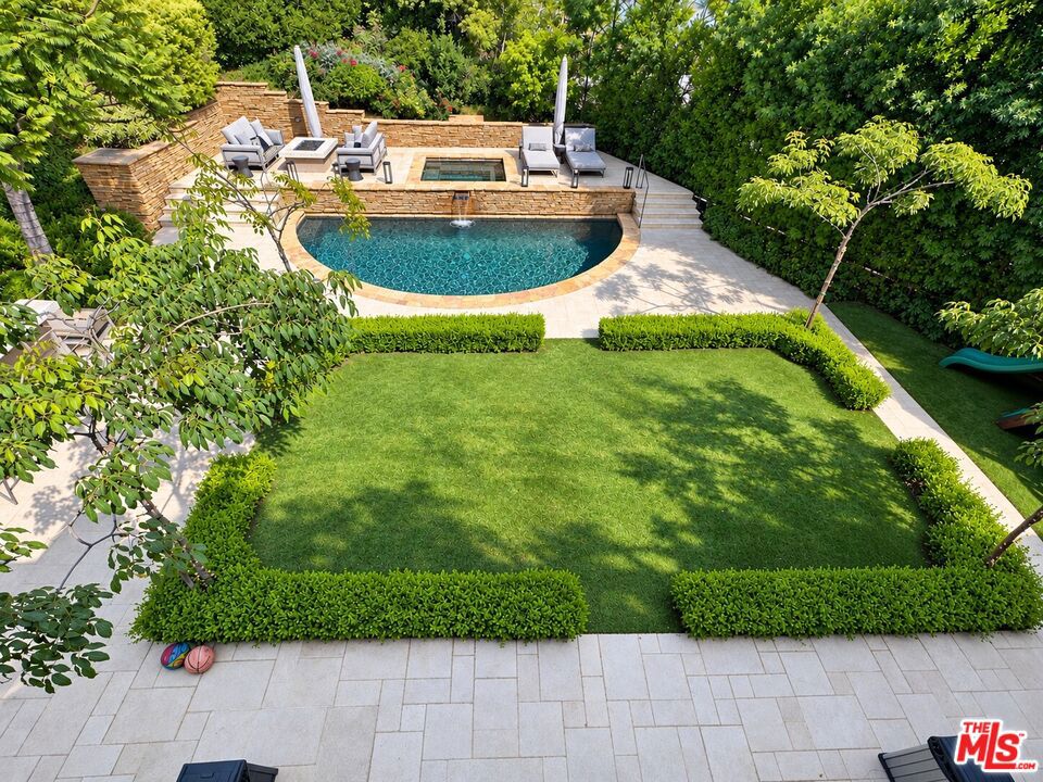 Photo of 16821 Via La Costa, Pacific Palisades, CA 90272 (MLS # 26994913)
