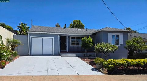 Photo of 5512 Santa Cruz Ave AVE, Richmond, CA 94804 (MLS # 41140926)