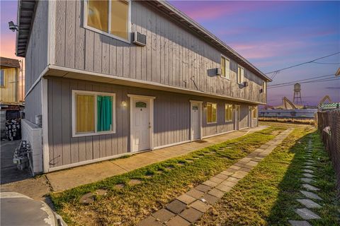 Photo of 139 Dr Martin Luther King Jr Boulevard, Bakersfield, CA 93307 (MLS # DW26069323)