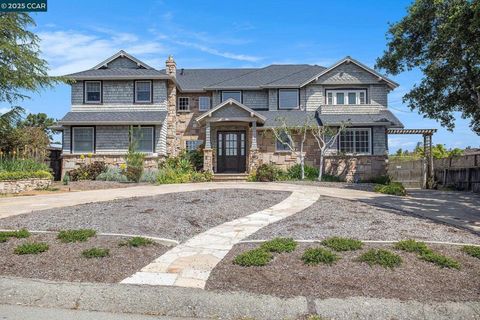 18047 Reamer Rd Castro Valley CA 94546