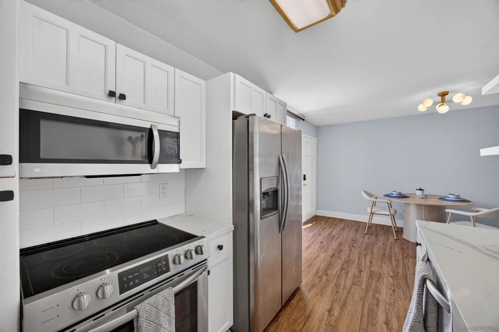 2850 Reynard Way 23