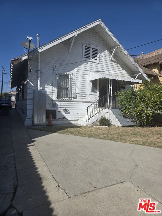 320 W 46th Street