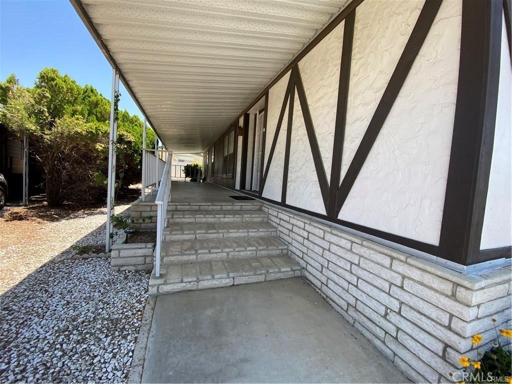 2230 Lake Park Drive 142