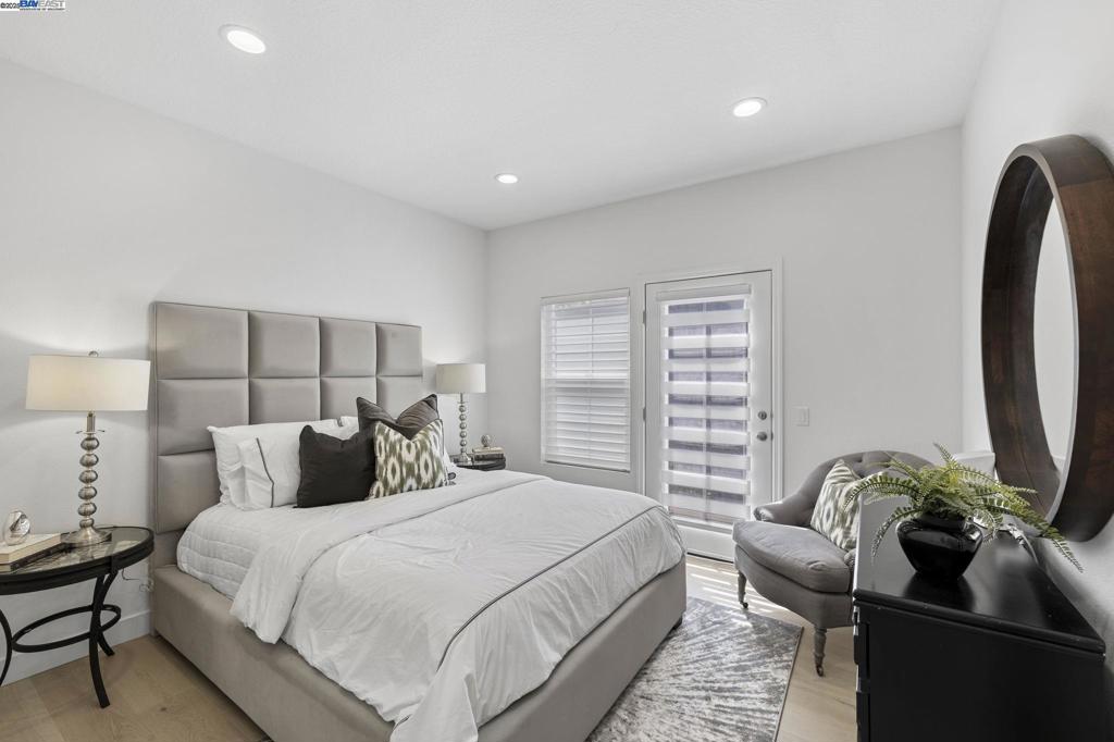 SUMMIT - Residential