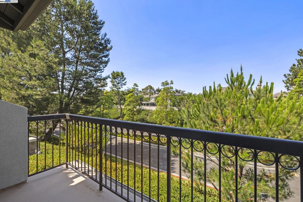 SUMMIT - Residential