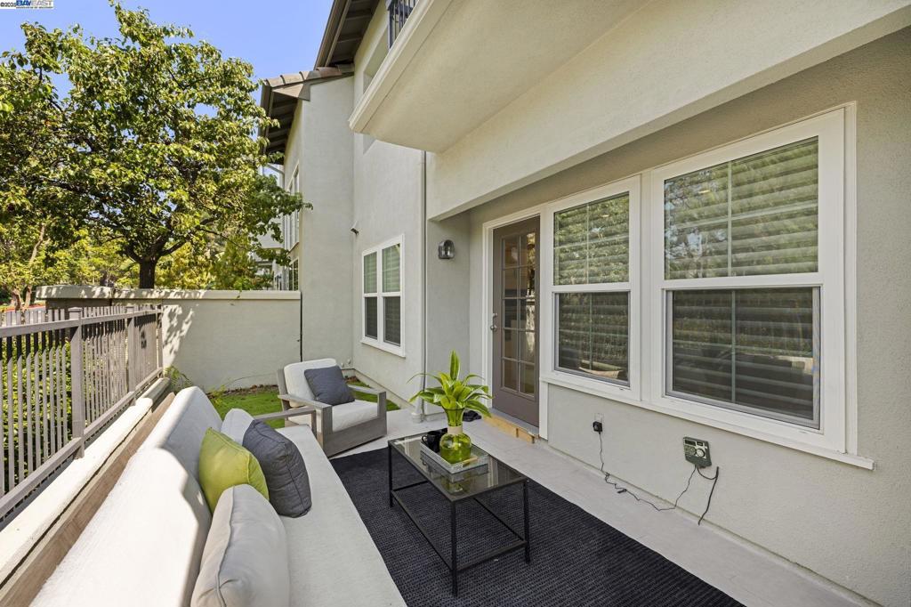 SUMMIT - Residential