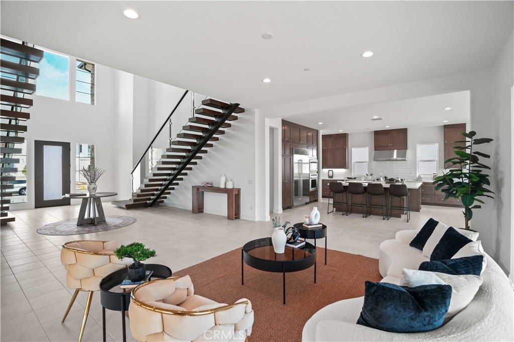 Photo of 20580 Edgewood Court, Chatsworth, CA 91311 (MLS # SR25233928)