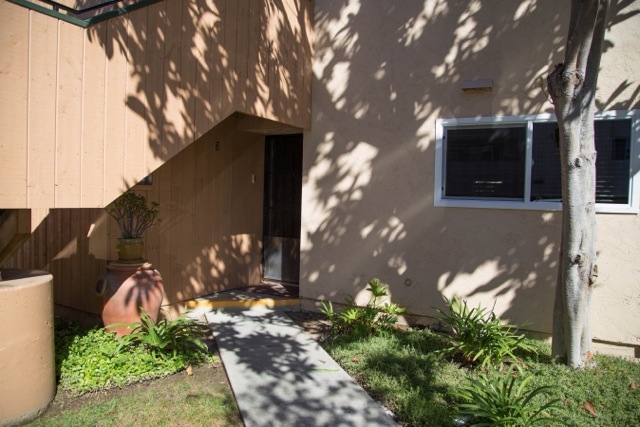 Beautiful upgraded ground level condo with many many upgrades. Move in ready, Freshly painted, granite counter tops in kitchen, tile floor, new dual pan windows, new sliding door to patio, bathroom with newer sink, laminated flooring in living room and bedrooms. (no carpet) Large patio with extra large storage. The unit is away from street noise but with proximity to freeways, bus and shopping. No stairs to enter the unit, seller is performing 1031 exchange with no additional costs to buyer. Neighborhoods: North Navajo Equipment: Dryer, Range/Oven, Washer Other Fees: 0 Sewer: Sewer Connected Topography: LL