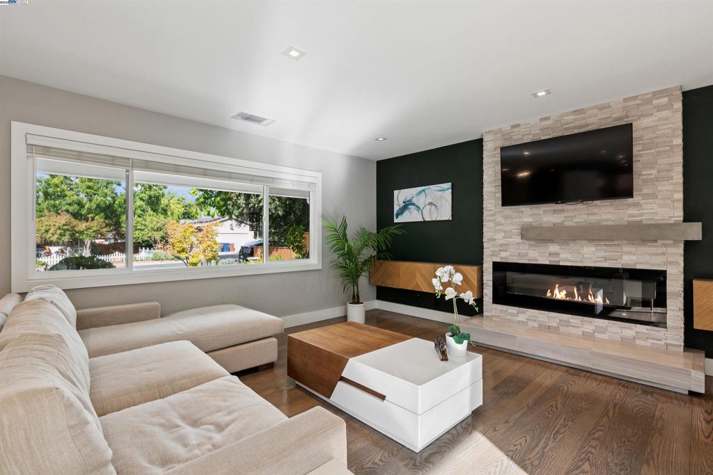 DIABLO ESTATES - Residential