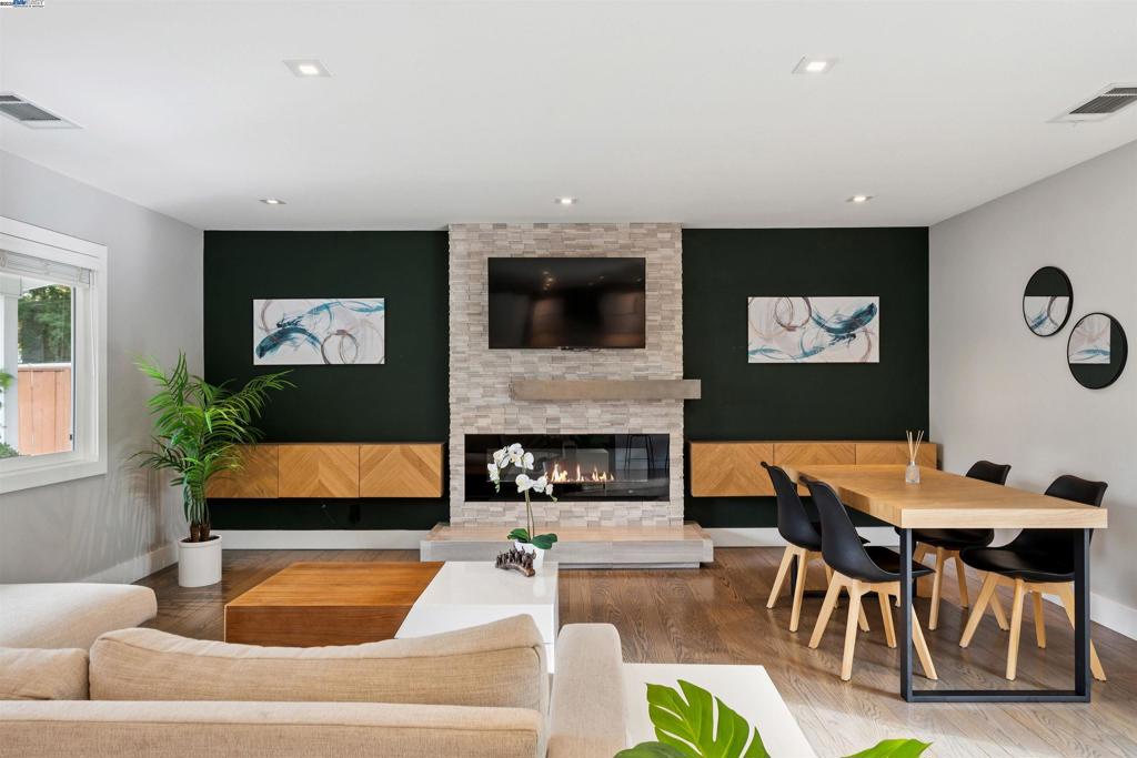 DIABLO ESTATES - Residential