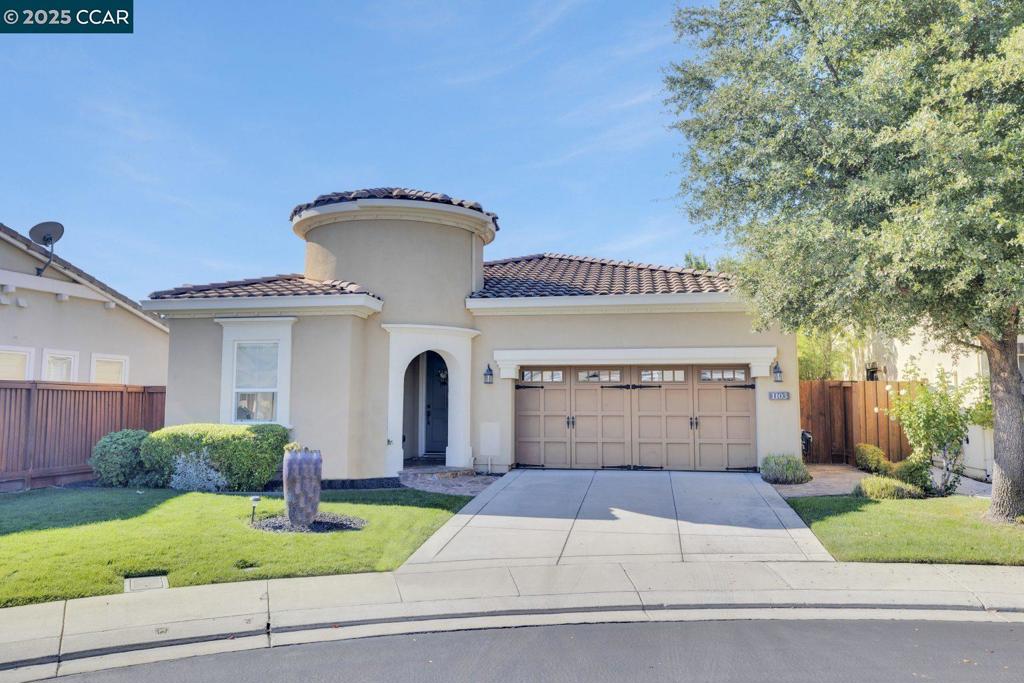 TRILOGY VINEYARDS - Residential