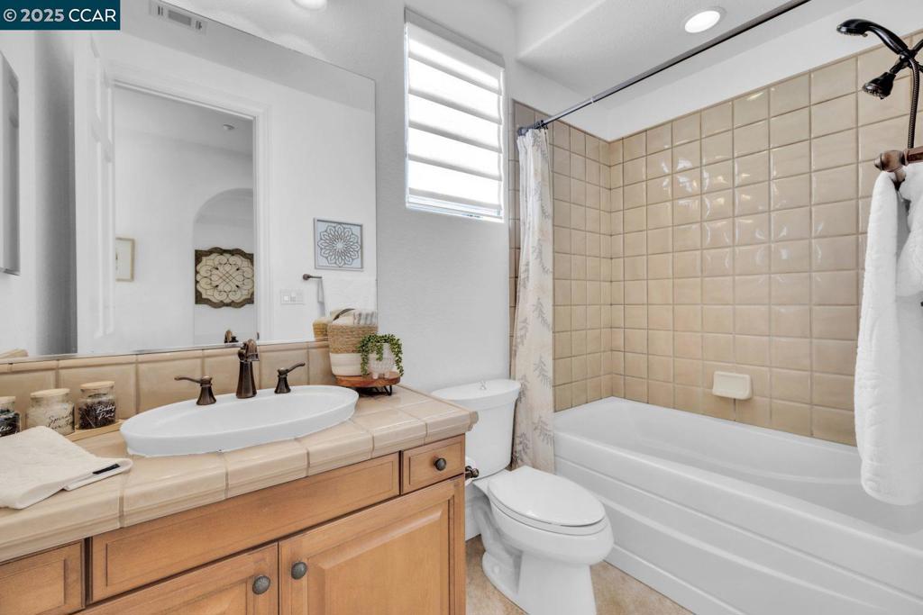 TRILOGY VINEYARDS - Residential