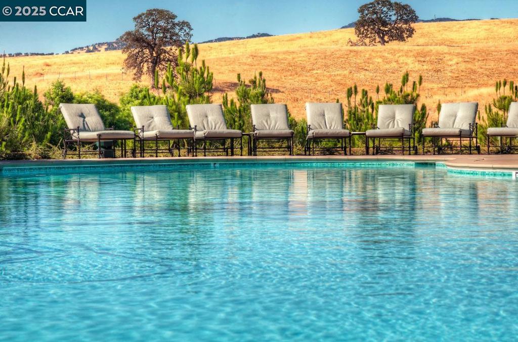 TRILOGY VINEYARDS - Residential